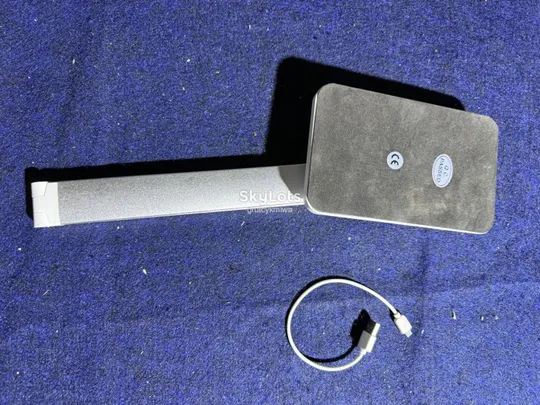 Купити складна настільна лампа.працює з юесбі.має вихід юесбі для підєднання скажімо зарядки.батарейок не місить.кілька режимів свічіння\таймер