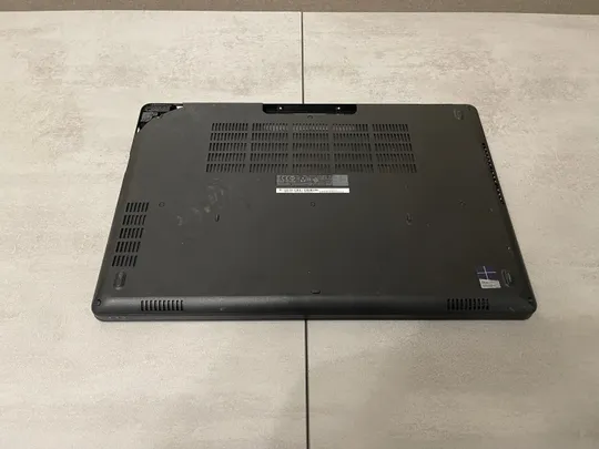 Комплектуючі, ноутбук на деталі Dell Latitude e5570: клавіатура, корпус, кришка матриці Інтернет-аукціон