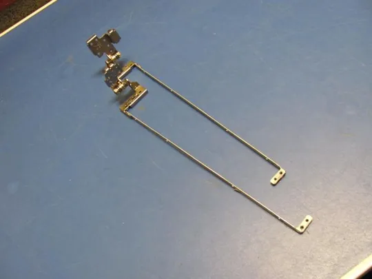 №362-23 кріплення матриці з петлями AM0JO000200 для ASUS X93S K93S A93 оригінал Де купити