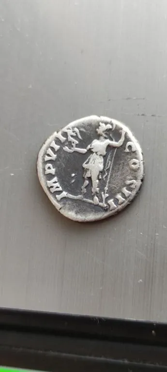 Купити Древняя монета Воин с копьём и Победой в руке ,император Марк Аврелий , серебро pdg837