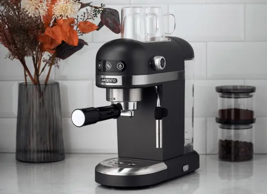 Кофеварка рожковая Ardesto YCM-E1502 1350 Вт черная Ціна