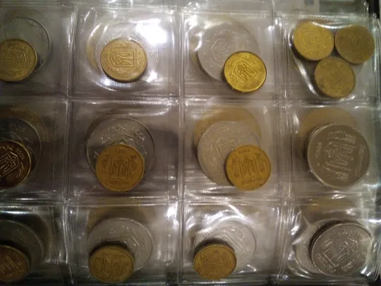 Альбом українських монет для нумізмата- початківця Продаж