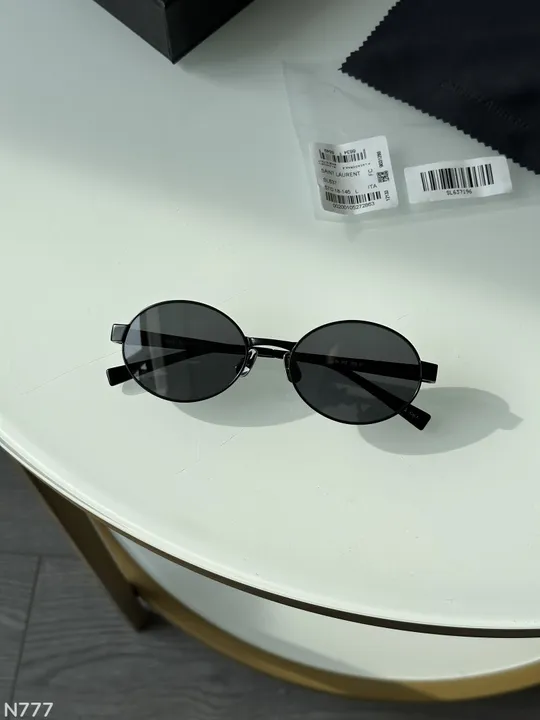 Сонцезахисні окуляри Saint Laurent SL 692 003 Black/Black M (EW0202) Недорого