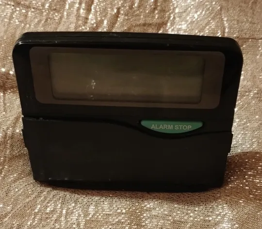 Купити Винтажные будильник со встроенным калькулятором