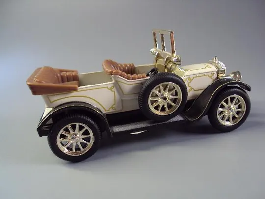 машинка baidercor diecast cars toys 1:32 Oldtimer Китай высота 6,5 см, длина 12 см №11095 Продаж