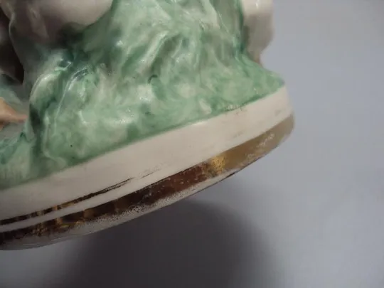 Фигура фарфор статуэтка Минск девочка кормит кур кормящая курей птиц высота 18,5 см №14455 Характеристики