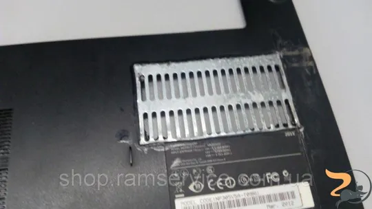 Сервісна кришка, для ноутбука Samsung 305, NP305V5A, BA75-03211A, б/в Ціна