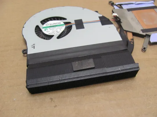 номер0943-23 AT1B008ZS0 0PG9XC для  Dell Alienware 17 R4  оригінал Інтернет-аукціон