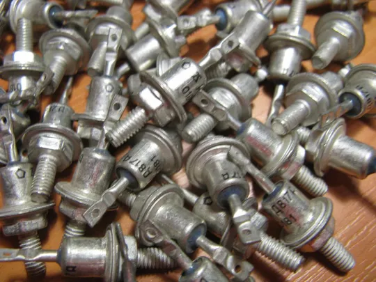 Стабілітрони Д817А ЛОТ 5ШТ Продаж