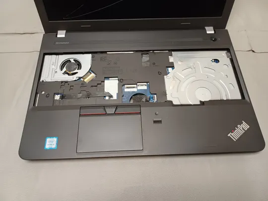 1217  LENOVO THINKPAD E560 core I5-6200U 4gb  НІМЕЧЧИНА Де купити