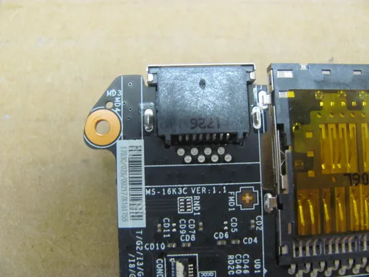 номер0945-21 плата CARD READER LAN MS-16K3C K1C-1030029-V03  для  MSI GS73 GS73VR оригінал Недорого