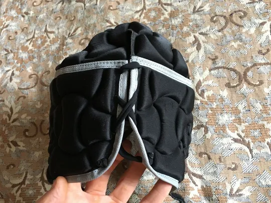 Шлем для борьбы и регби Body Armour в отличном состоянии Продаж