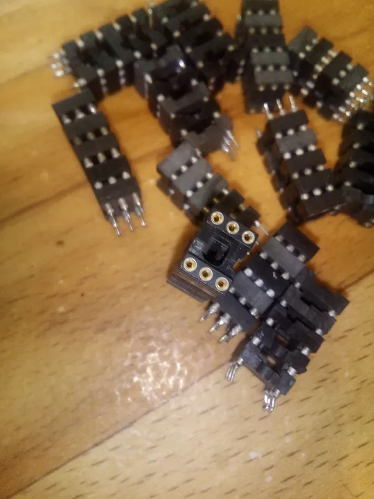 Купити Прецизионные панельки для микросхем DIP 6-S-M (цанговая) лот 5шт.