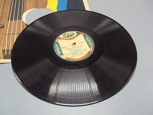 Пластинка Вишневый сад и Песня о Варшаве Лазаренко эстрадный оркестр Столяров рижский завод №15345МЯ Недорого