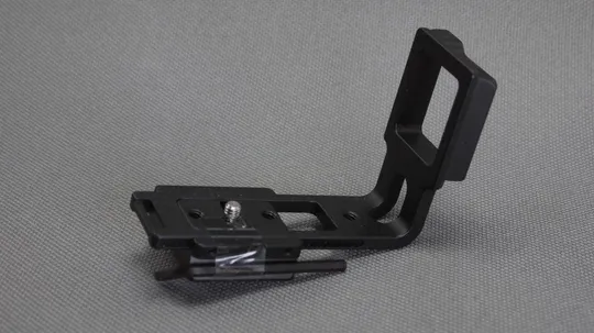 Быстросъемный металлический L-кронштейн Desmond DBLP-1 QR L Plate для цифровых DSLR SLR камер Ціна