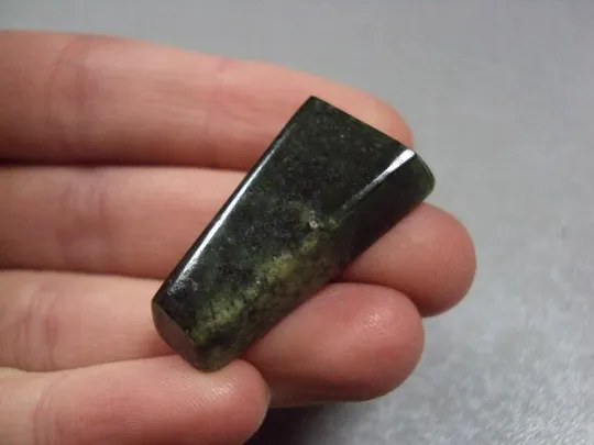 Камень яшма для ювелирных изделий вес 4 г размер 6,5 х 30 х 9,5 х 16,5 мм №13290 Продаж