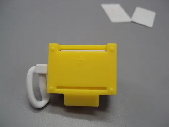 Фигурка киндер сюрприз фотоаппарат VD057B Ferrero фотоапарат №18605л Де купити