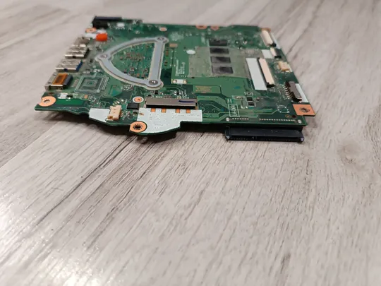 Материнська плата для ноутбука Acer ES1-533 (B5W1A/B5W1A LA-D641P Rev: 1A) Продаж