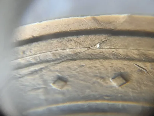 (1265) 1 гривня 2006 гарний скол на аверсі та канті (1 гривна 2006 брак) Де купити