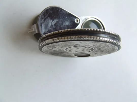 Табакерка или таблетница серебро 925 проба .вес 18 грам. раз. 5х0.5 см. 1850 гг. Англия в Україні