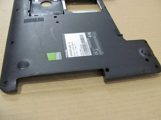 номер0017-5 Кришка дно піддон корпуса 13N0-ZXA0W01 H000042280 для Toshiba Satellite L870, L875 оригінал Де купити