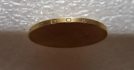 (3722) 1 гривня 2004 лишній метал навколо букв ВОЛОДИМИР ВЕЛИКИЙ (1 гривна 2004 брак сминание) Недорого