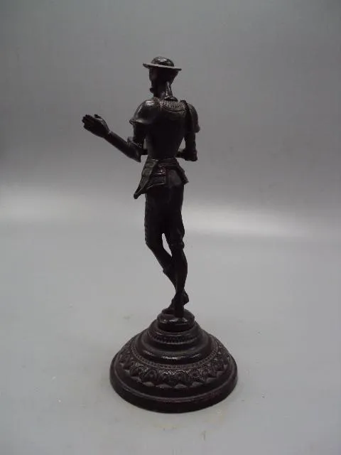 Фигура чугун Касли 1983 год статуэтка Дон Кихот с книгой без шпаги высота 20,5 см ссср №14005 Продаж