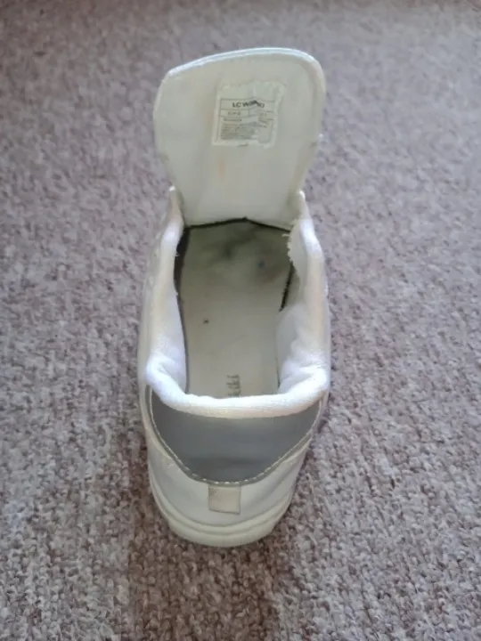 Білі кросівки Ціна