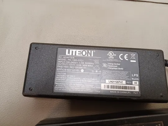 0627 адаптер живлення 12V 2 шт НІМЕЧЧИНА Де купити