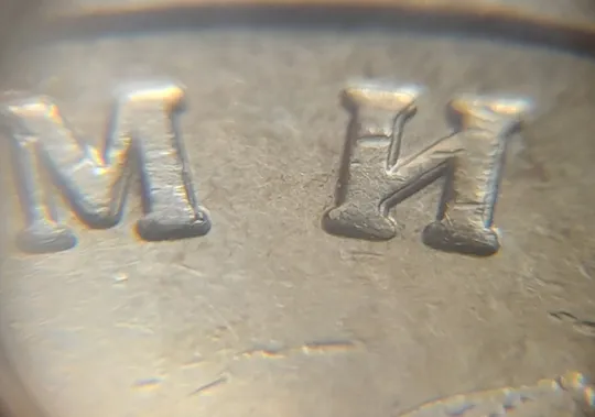 (5120) 1 гривня 2006 викрошка у "Р" слова "ГРИВНЯ" гурта + двійний удар на реверсі + роздвоєний кант (1 гривна 2006 брак) Продаж