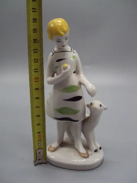 Купити Фигура фарфор полонное ЗХК статуэтка девочка с козленком козликом высота 16 см №15610МЯ