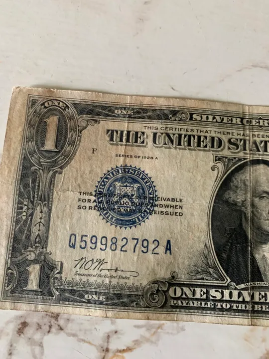 Долар сша З аукціону