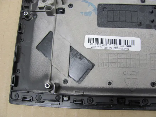 номер0251-15  Кришка панель палмрест 460.0CW06.0003 01YR481 для Lenovo Thinkpad T580 P52S оригінал в Україні