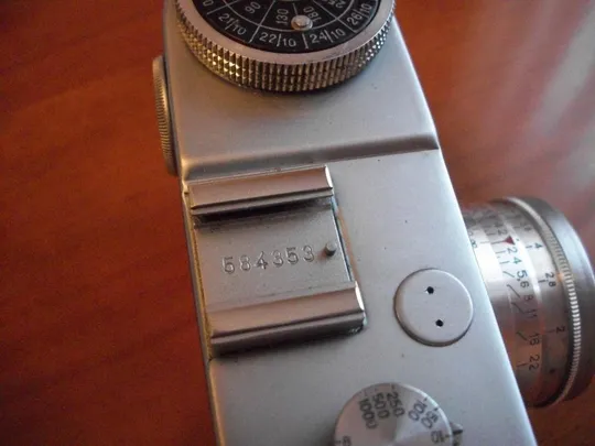 2-Два Фотоаппарат Ленинград , объектив Юпитер-8.  Футляры, ориг. крышки. Цена мин-такой сохранности Інтернет-аукціон