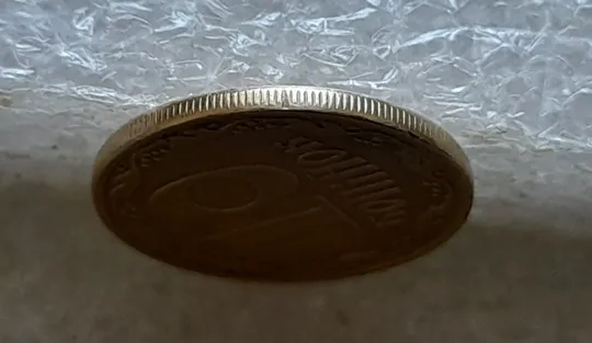 (7086) 10 копійок 2013 багаточисельні викрошки, розколи та сколи на вінку реверса + брак гурта на 4 год. (10 копеек 2013 брак) Де купити