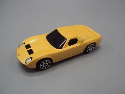 фото, Машинка модель Maisto Lamborghini Miura 1966 1:64 желтый ламборгини Китай №18762