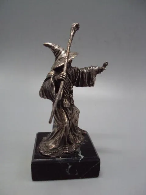 Фигура на подставке статуэтка Гендальф Властелин колец Гэндальф серебро 925 проба вес 291,98 г №9433 Де купити