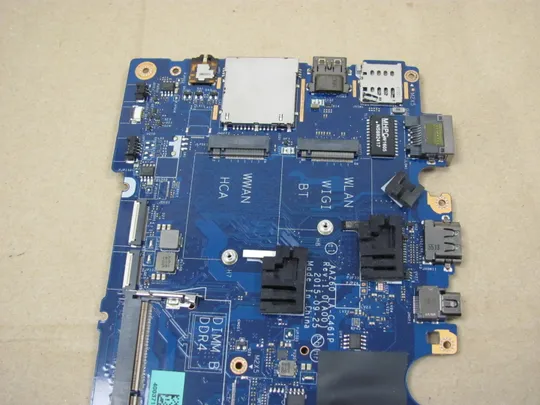 594-7  материнська плата AAZ60 LA-C461P SR2F1 i7-6600U   для Dell Latitude E7470  7470 оригінал Характеристики