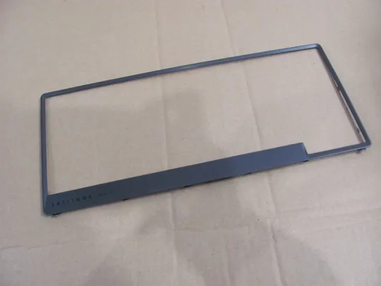 номер0027-7 рамка клавіатури 0HHY8F FA0LD000A00 для DELL LATITUDE E6430  оригінал Ціна