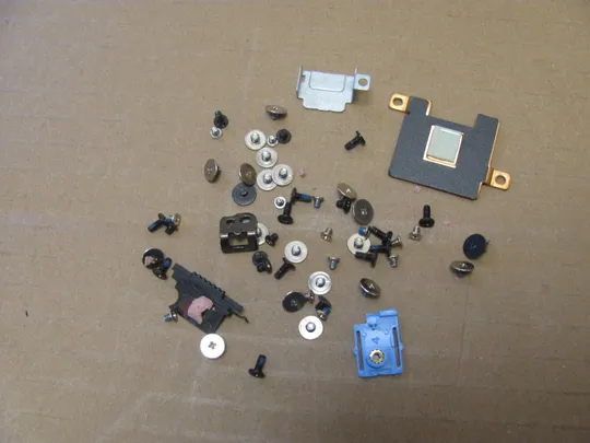 номер0973-19 комплектуюче кріплення гвинти   для D﻿ell Precision 7750 7760 7550 7560 M7750 оригінал Де купити