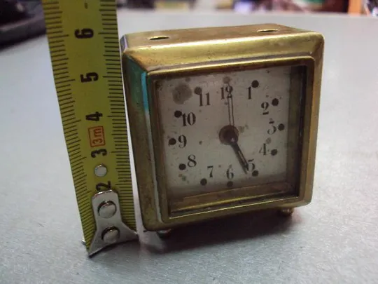 Настольные часы будильник размер 5,6 х 5 см (№167) Ціна