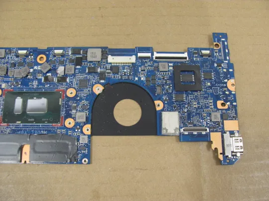 827-42 материнська плата SR3L8  i7-8650U DA0Y0PMBAF0 для HP EliteBook x360 1030 G3 G4 оригінал Де купити