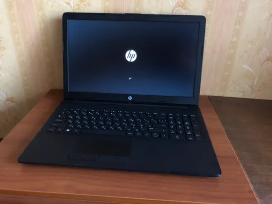 Ноутбук HP 15-db A4-9125 / 4GB DDR 4/ 500 Gb/ R3 Graphics/ 3,5 год. Де купити