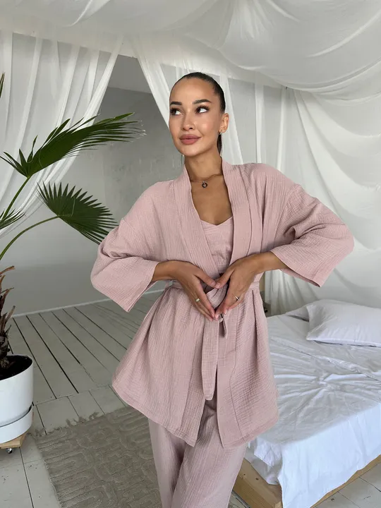 Комплект для дому і сну трійка з мусліну, халат кімоно, топ і штани бежевий в Україні