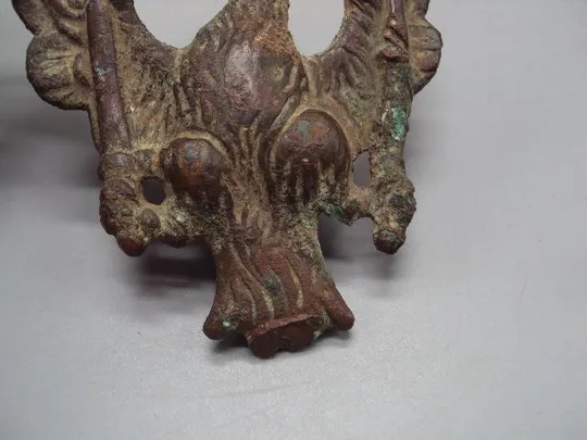 Деталь запчасть орел с мечами бронза Польша запасная часть к подсвечнику размер 9,8х7,6 см №14249 Недорого