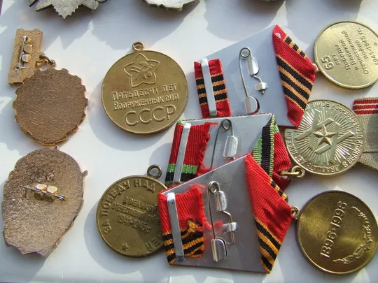 Набор орденов КЗ-2228902.ВОВ-6253234.ТС-579230.ТКЗ-935678. ЗП- 897091медали то и тд +13 медалей в Україні