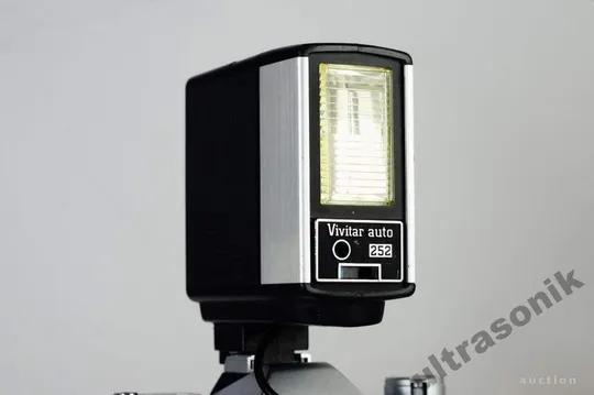 универсальная фотовспышка Vivitar Auto 252 Ціна