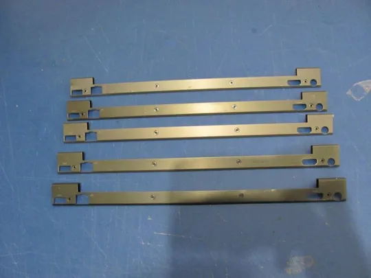 №150-11 заглушка EC0VG000400 EC0VG000401 0W3CM7 для LATITUDE E6440 оригінал Ціна