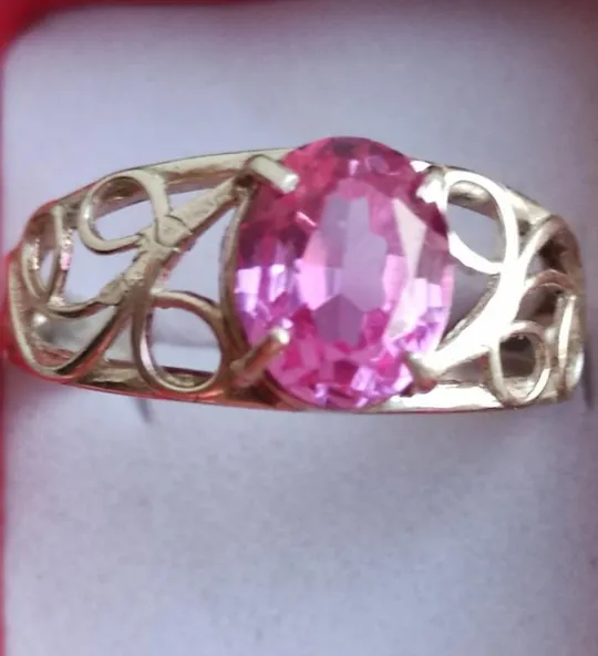 Кольцо серебро 925 проба с розовым камнем. Размер 21 gn825 Де купити