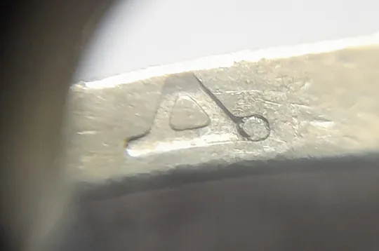 (1269) 1 гривня 2005 викрошки у '2' та 'Д' на гурті (1 гривна 2005) З аукціону